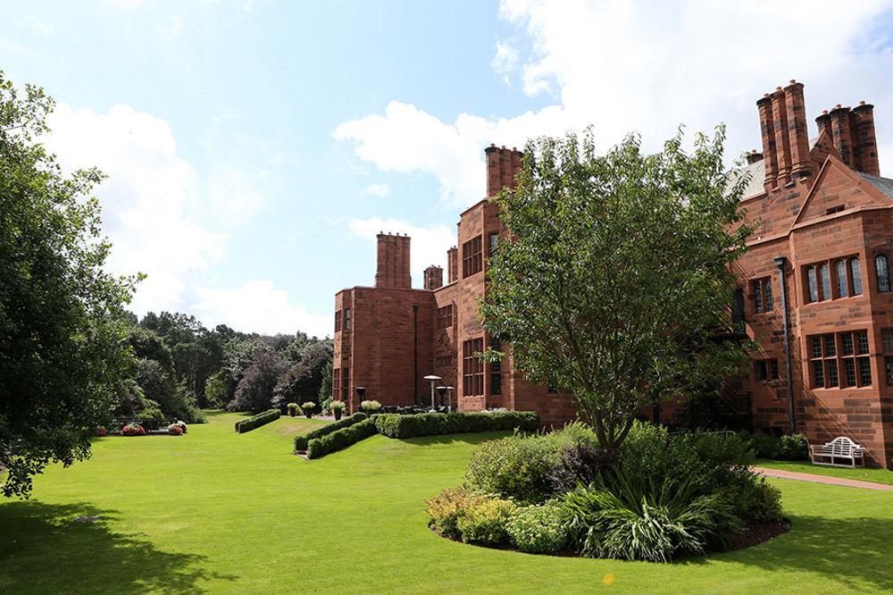 Abbey House Hotel Barrow-in-Furness Exterior photo
